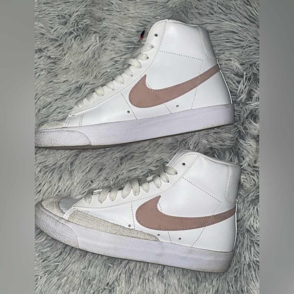 Nike White and Pink Sneakers